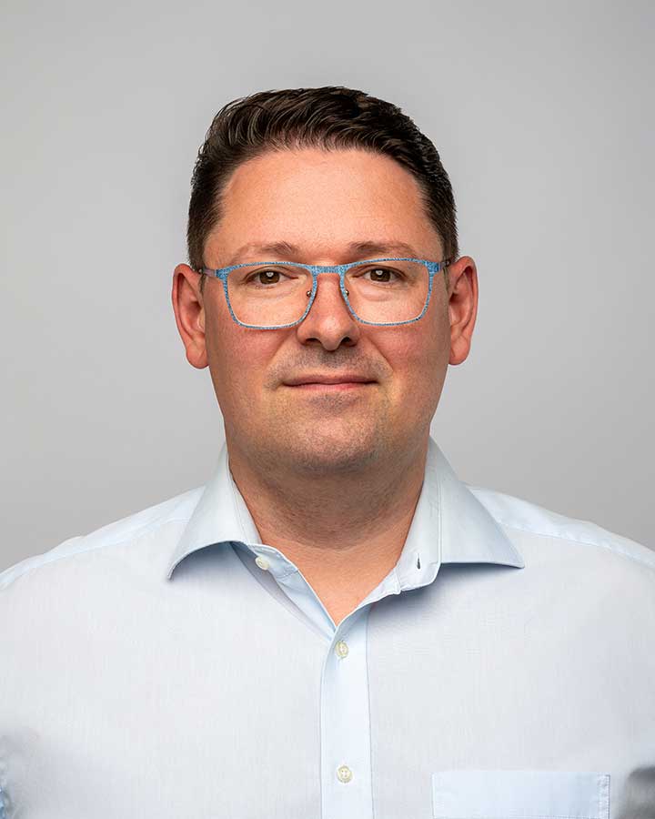 Toni Gnoss, Objektmanager